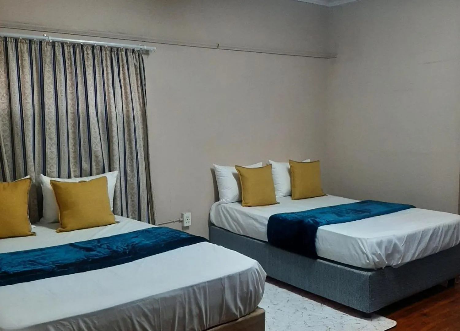 Triple S Guest House Κέιπ Τάουν 0*,